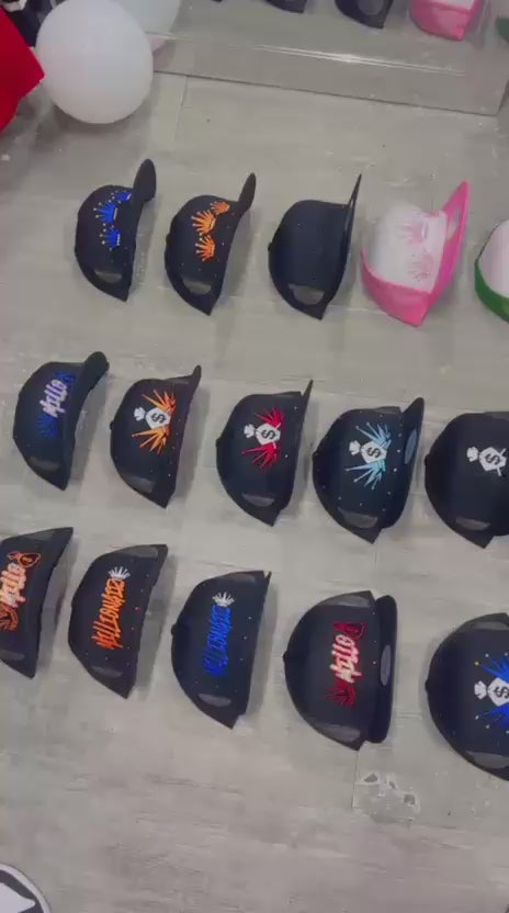 Load video: Gorras Con Diamantes Al DM